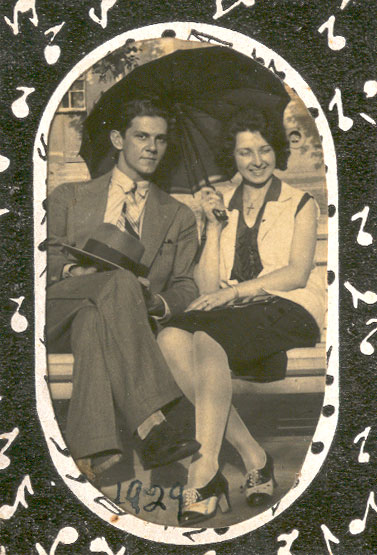 Radamés and his future wife, Vera Maria Bieri, from São Leopoldo, a trained pianist. They married in 1932 and had two children, Alexandre and Roberta.